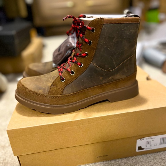 Brand New UGG boots - Picture 3 of 4